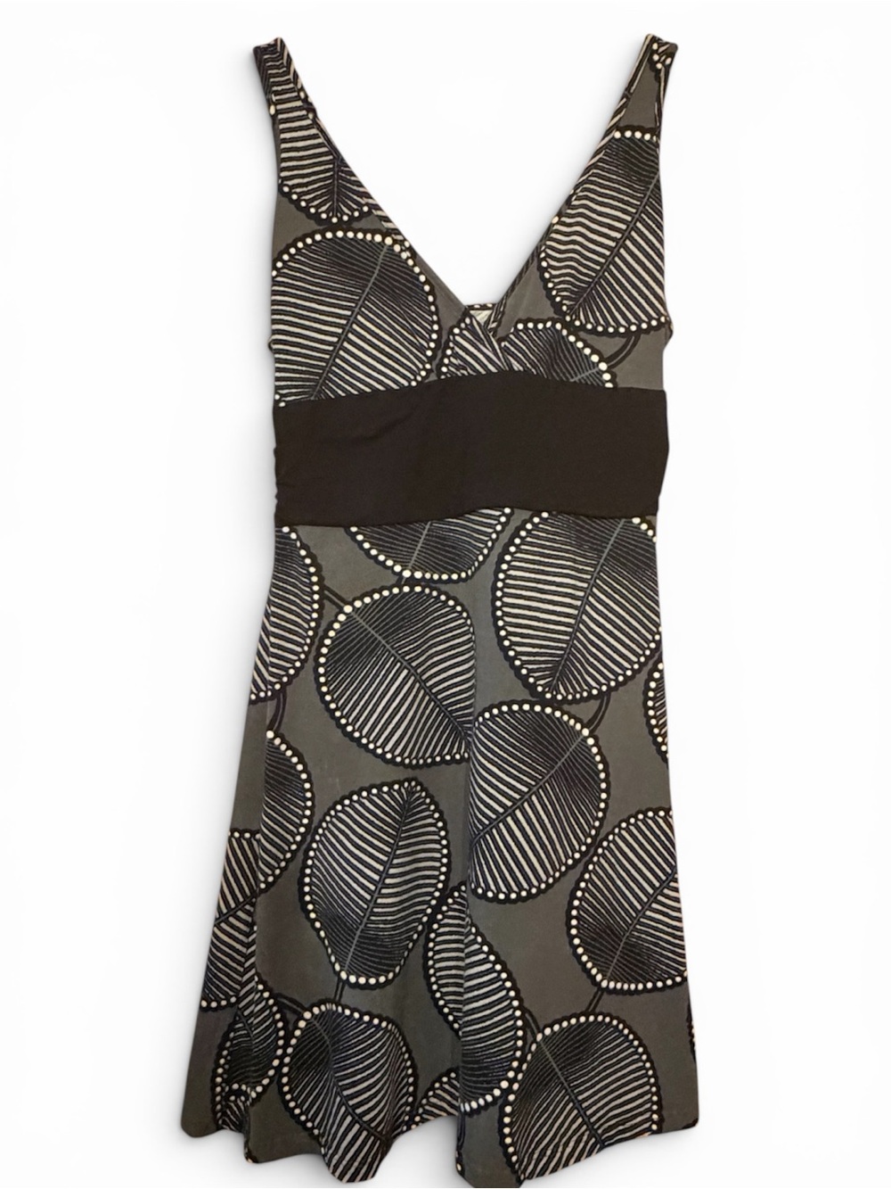 Patagonia Black and White V-Neck Leaf Organic Cotton Print Dress